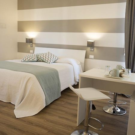 Suite Simonetta Sarzana Exteriér fotografie