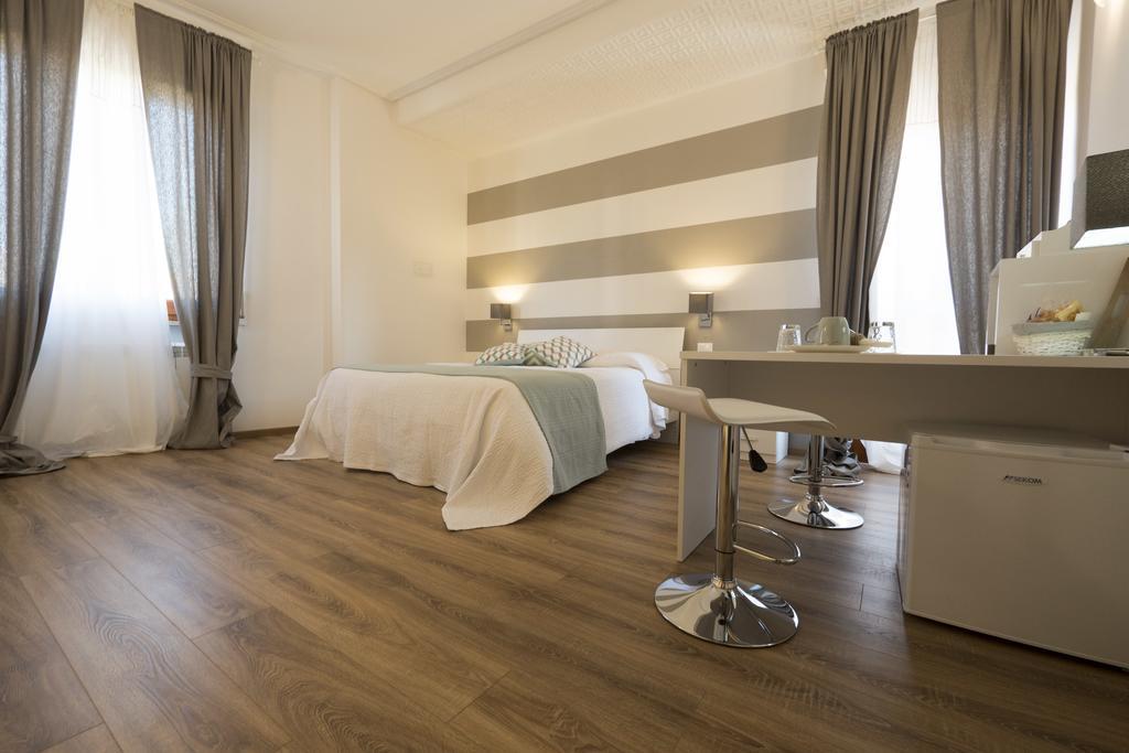Suite Simonetta Sarzana Exteriér fotografie
